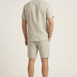 Camicia e Pantaloni Corti in Lino Beige di Verona